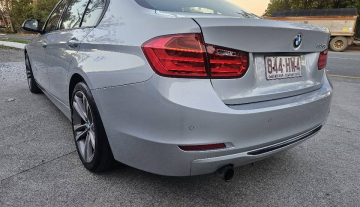 2013 BMW 320i sport f30 6.jpg